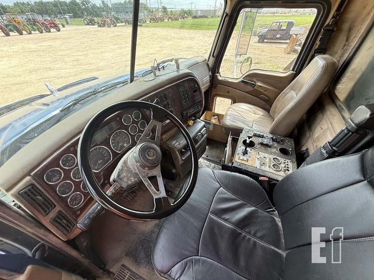 2004-mack-granite-4696-image-7