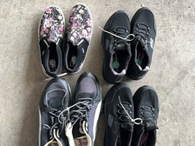 lot#-808--4-pairs-of-shoes-image-1