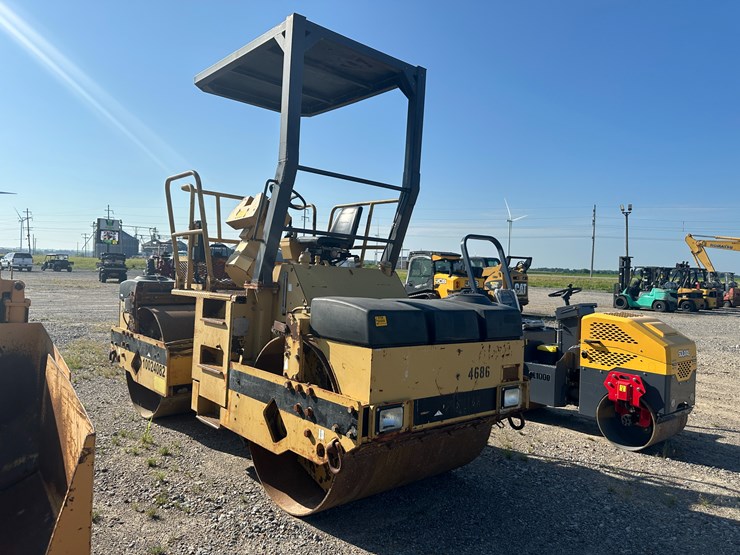 caterpillar-cb-434-image-4