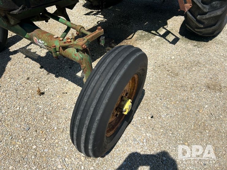 john-deere-3020-image-9