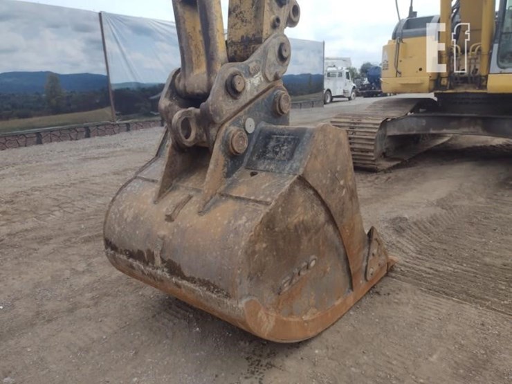 komatsu-pc308-image-17