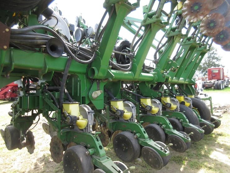 john-deere-1790-image-8
