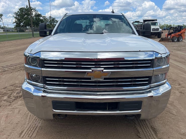 2016-chevrolet-silverado-2500-image-7