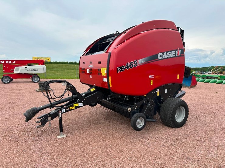 2019-case-ih-rb465-image-1