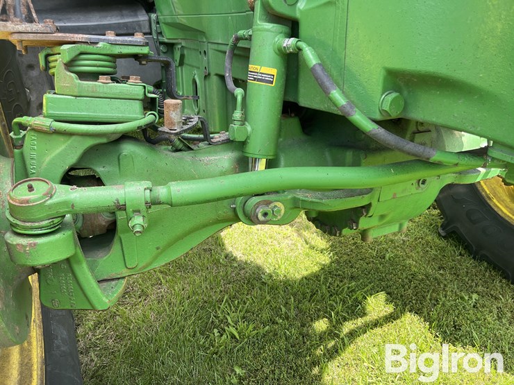 2011-john-deere-7215r-image-18