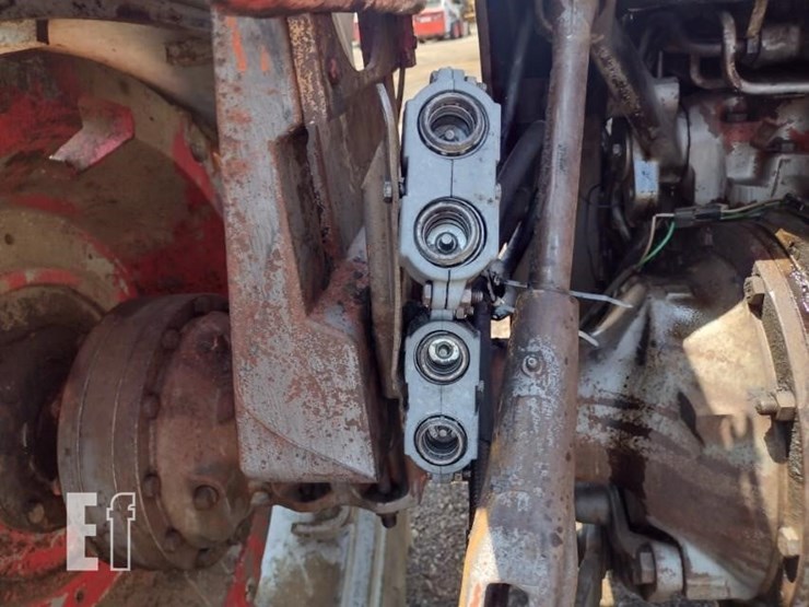 massey-ferguson-180-image-16