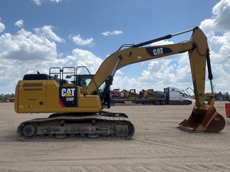 2019-caterpillar-326fl-image-5