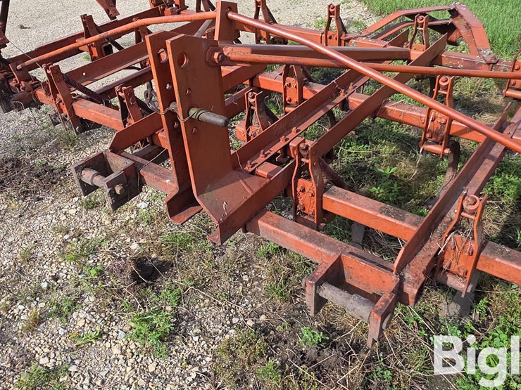 case-1200m-field-cultivator-image-14