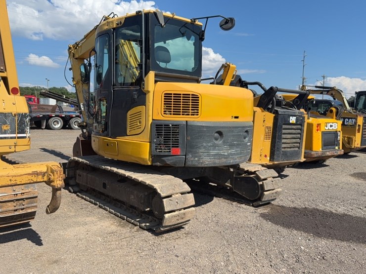 2011-komatsu-pc88mr-8-image-11
