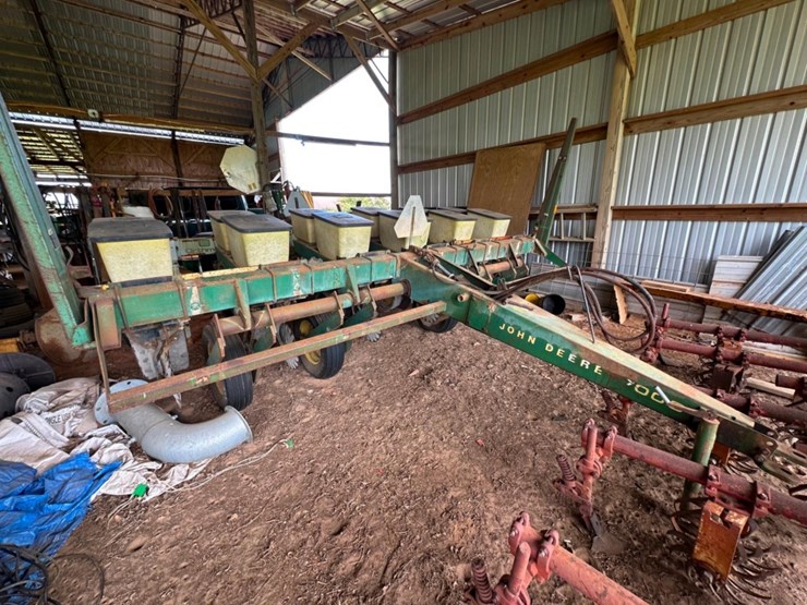 john-deere-7000-image-1