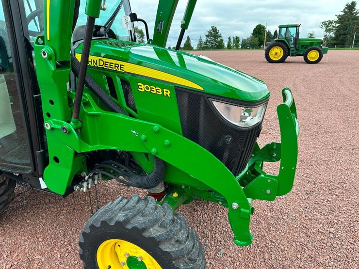 2022-john-deere-3033r-image-29