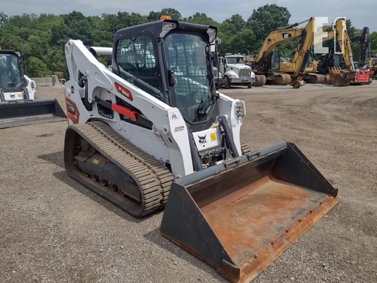 2023-bobcat-t770-image-39