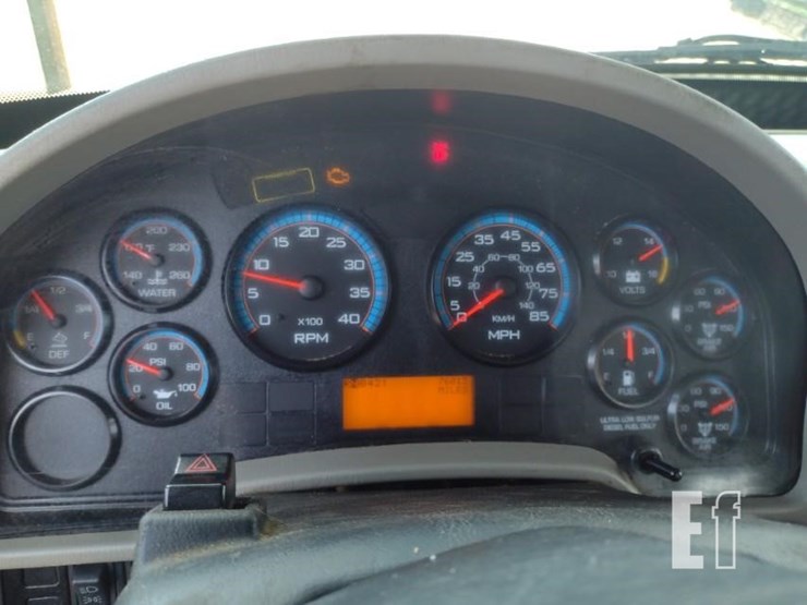 2017-international-durastar-4300-image-9