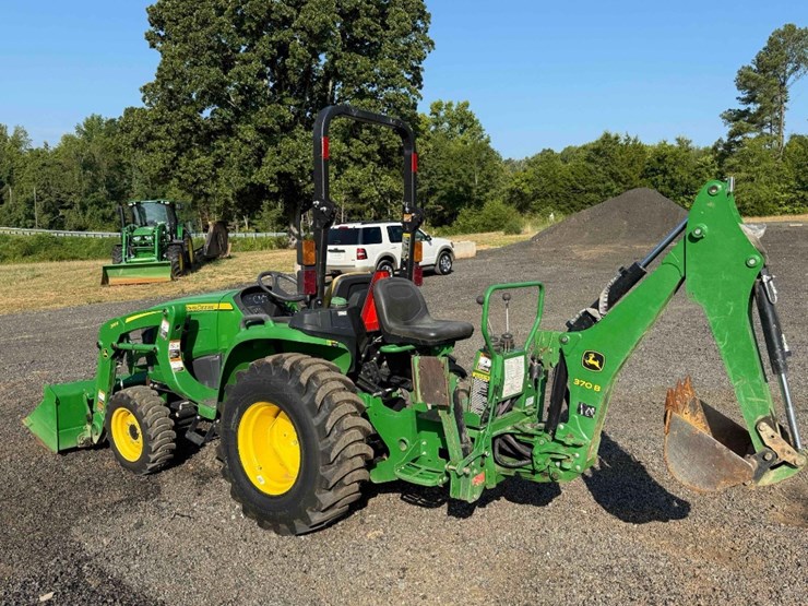 2020-john-deere-3032e-image-4