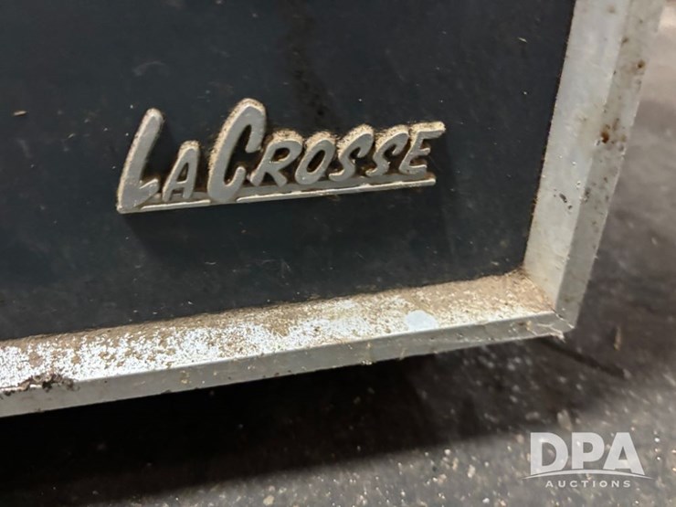 lacrosse-bottle-pop-machine-(dr11850)-image-3