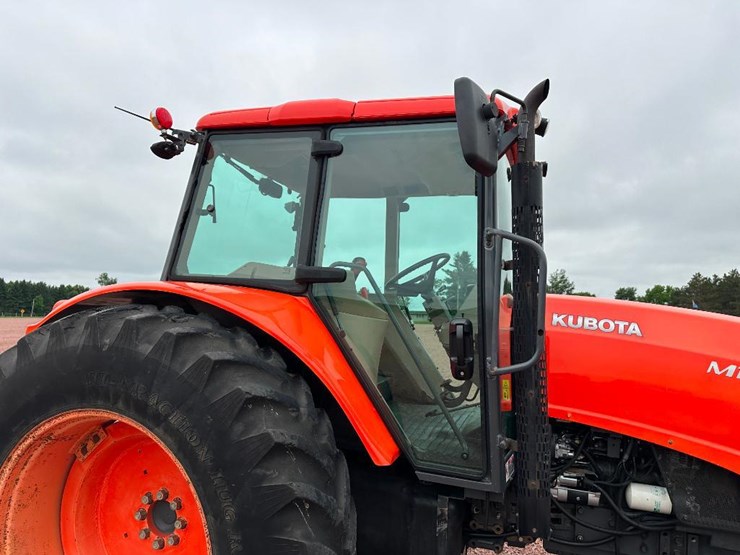 2013-kubota-m126x-image-19