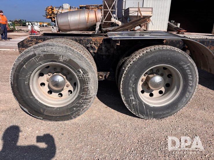 2000-kenworth-t800-image-39
