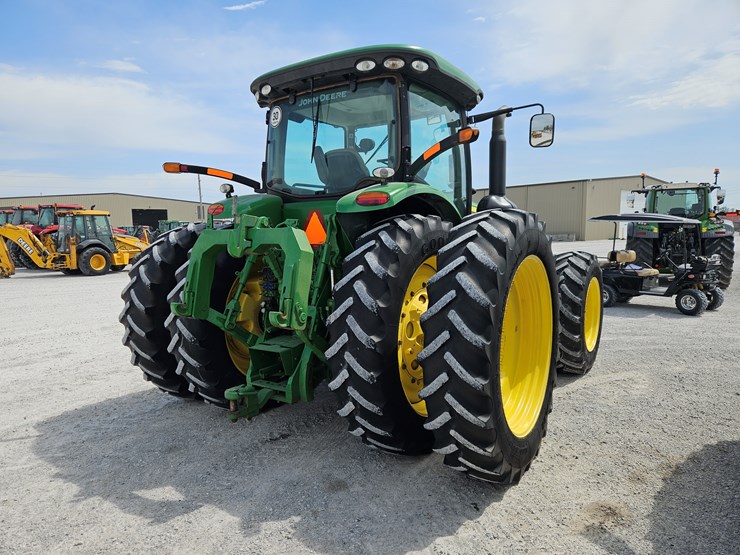 2013-john-deere-8310r-image-7