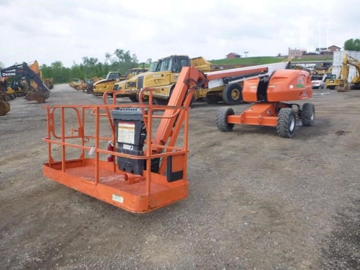 2014-jlg-460sj-image-26