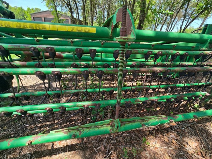 john-deere-700-image-20