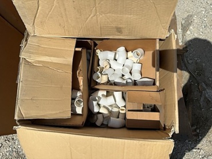lot#-173-assorted-pvc-fittings-electrical-image-3