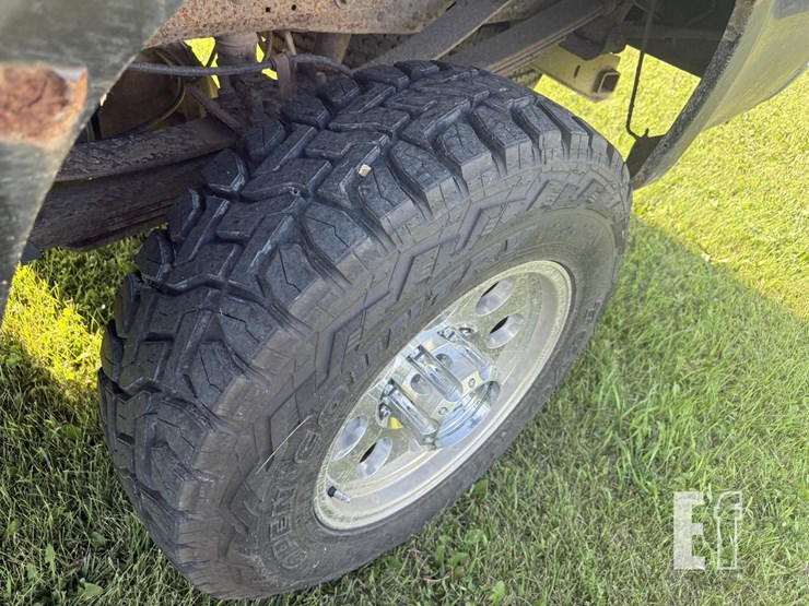 2005-ford-f350-image-32