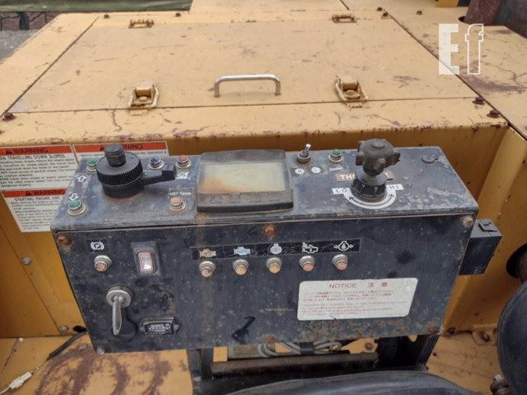2015-morooka-mst800vd-image-7