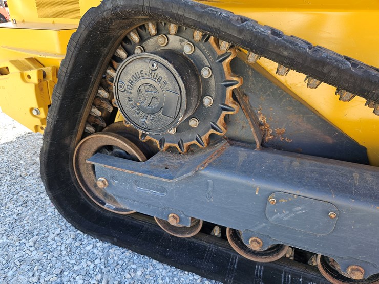 2022-deere-325g-image-21
