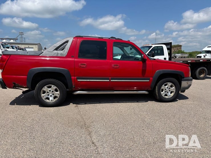 2005-chevy-avalanche-(dr11862)-image-4