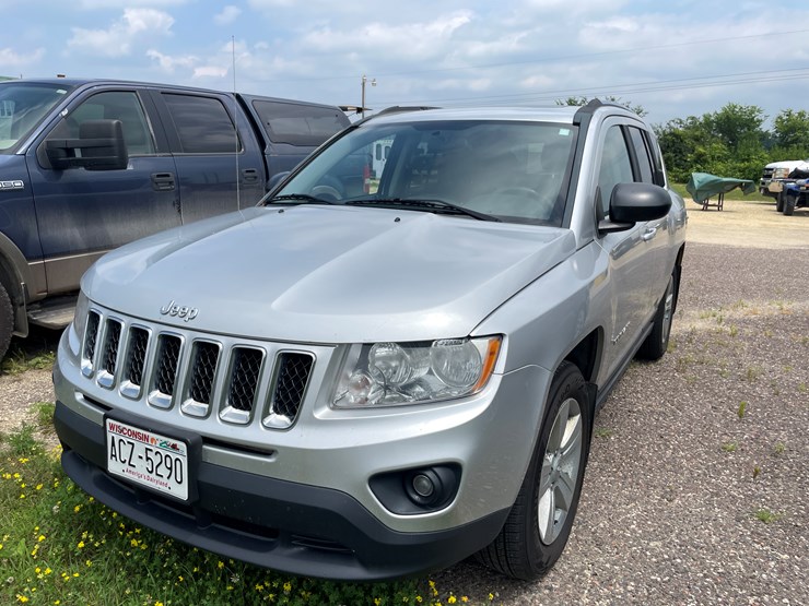 2011-jeep-compass-image-1