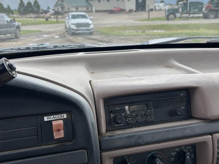 1992-ford-f450-image-17