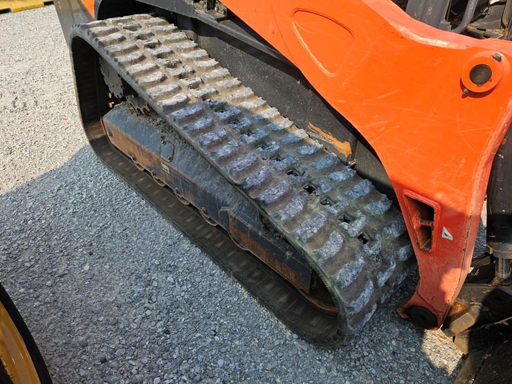 2023-kubota-svl97-2-image-21