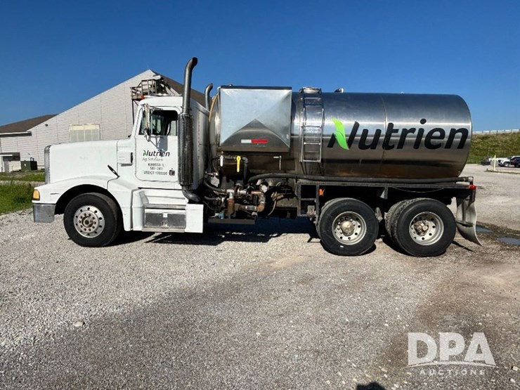 1987-peterbilt-377-image-14