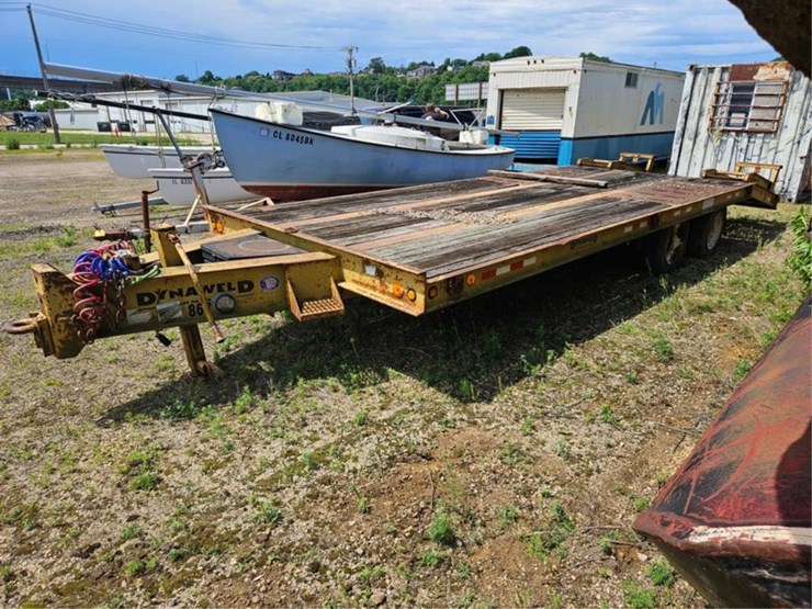 #2533-•-dynaweld-24'-tandem-axle-equipment-trailer-image-1