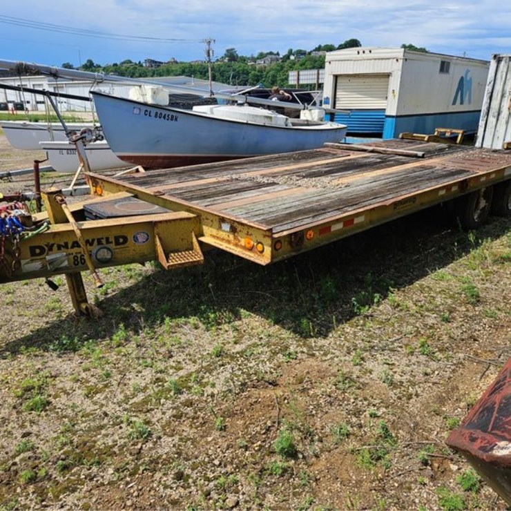 #2533 • Dynaweld 24' Tandem Axle Equipment Trailer