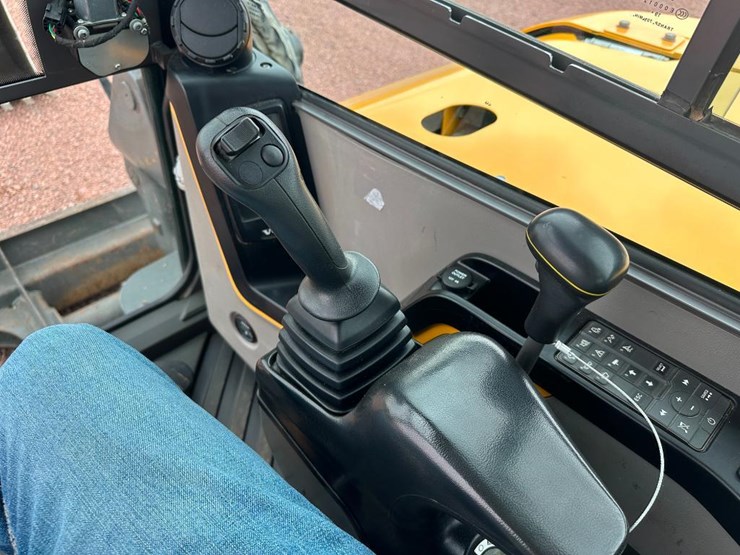 2020-volvo-ecr88d-image-58