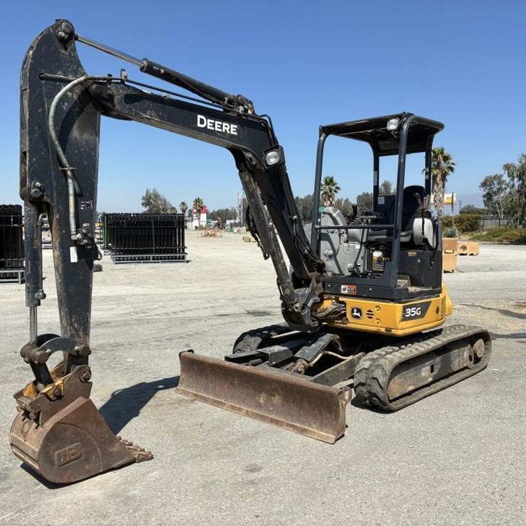 2022 DEERE 35G
