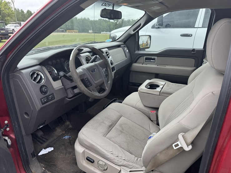 2010-ford-f150-xlt-image-12
