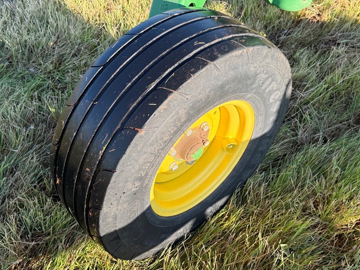 john-deere-2430-image-6