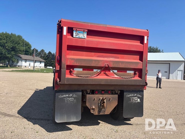 1995-mack-rd690s-image-12