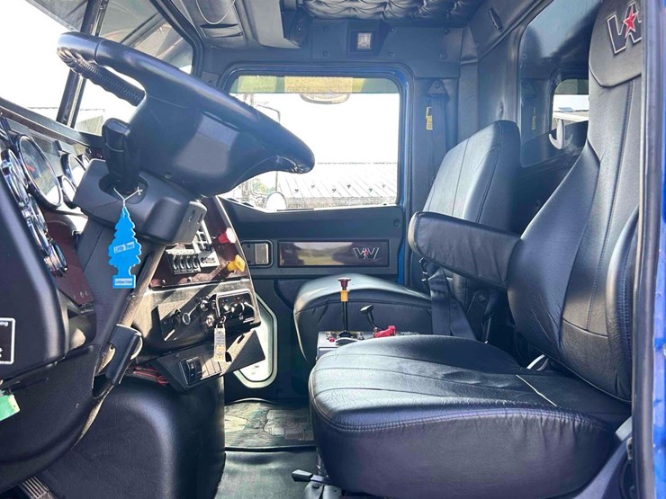 2021-western-star-4700sf-image-27