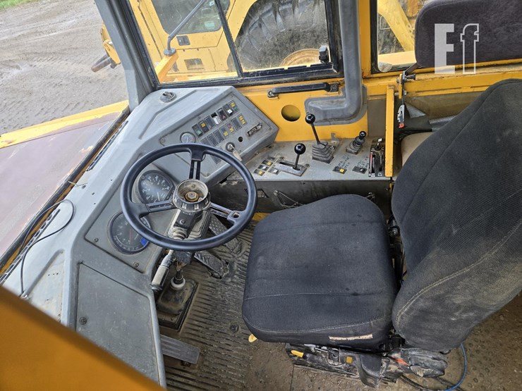 1999-volvo-a35c-image-10