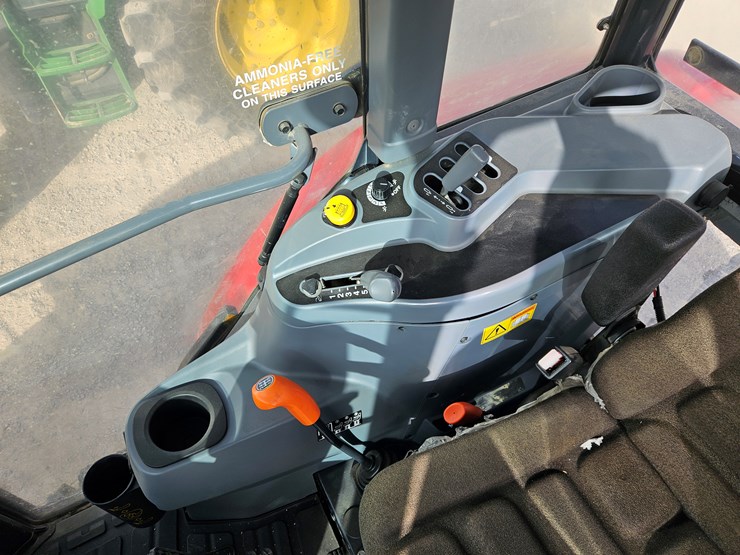 2013-massey-ferguson-4608-image-8