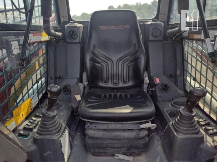 2017-takeuchi-tl12r2-image-12