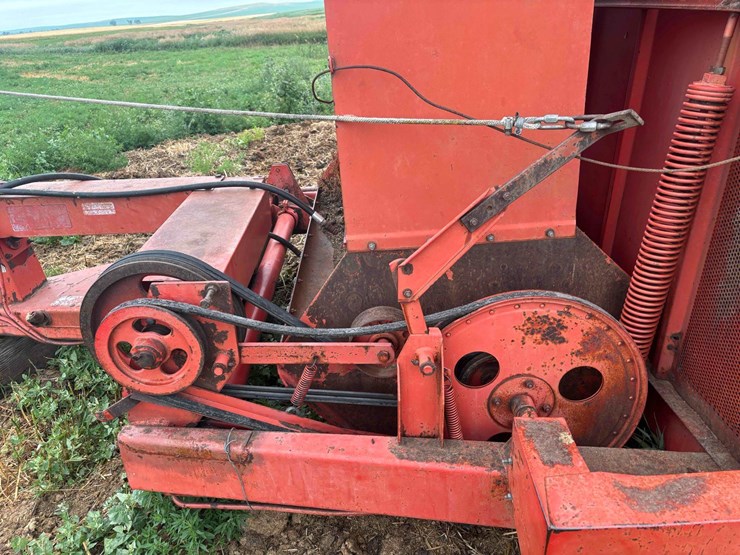 hesston-30-image-10