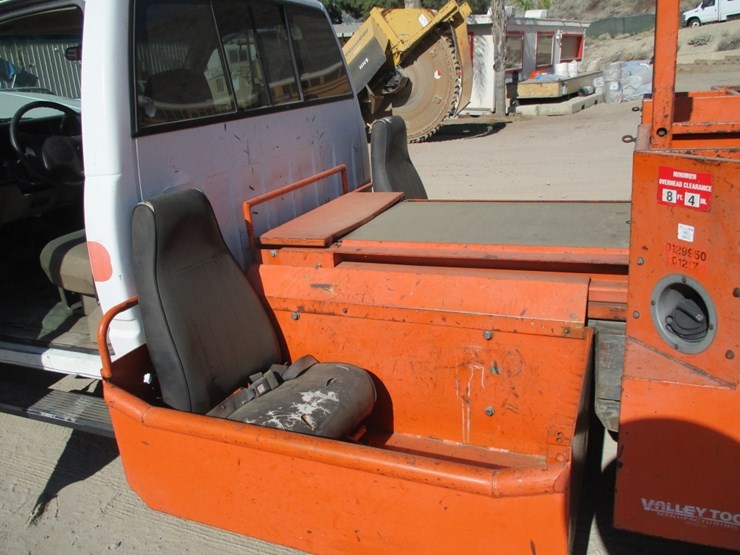 2002-chevrolet-3500hd-image-12