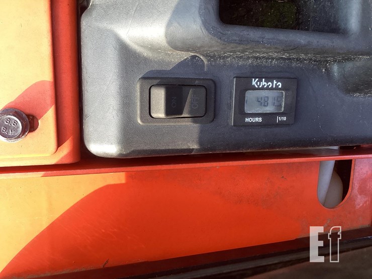 2018-kubota-z121s-image-11