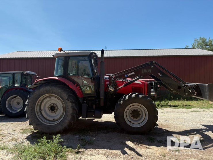 2004-massey-ferguson-7490-image-3