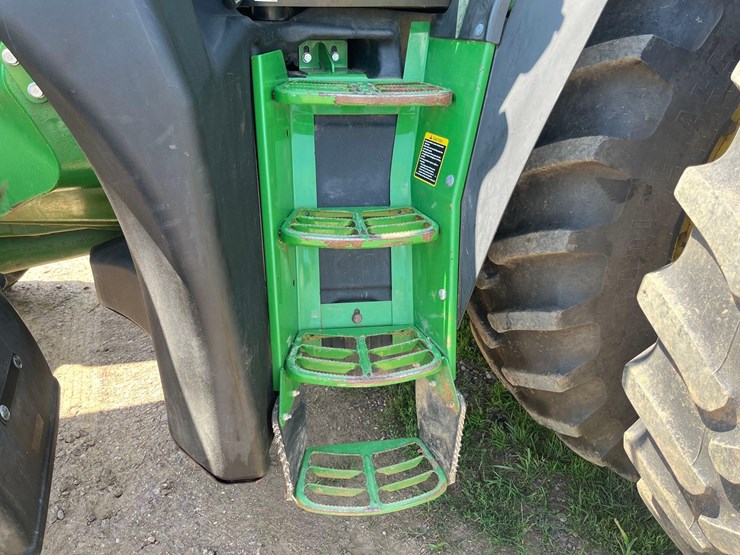 2014-john-deere-6210r-image-9