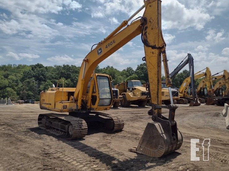 1992-deere-490e-image-45